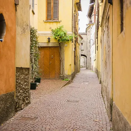 Apartment San Carlo Tirano